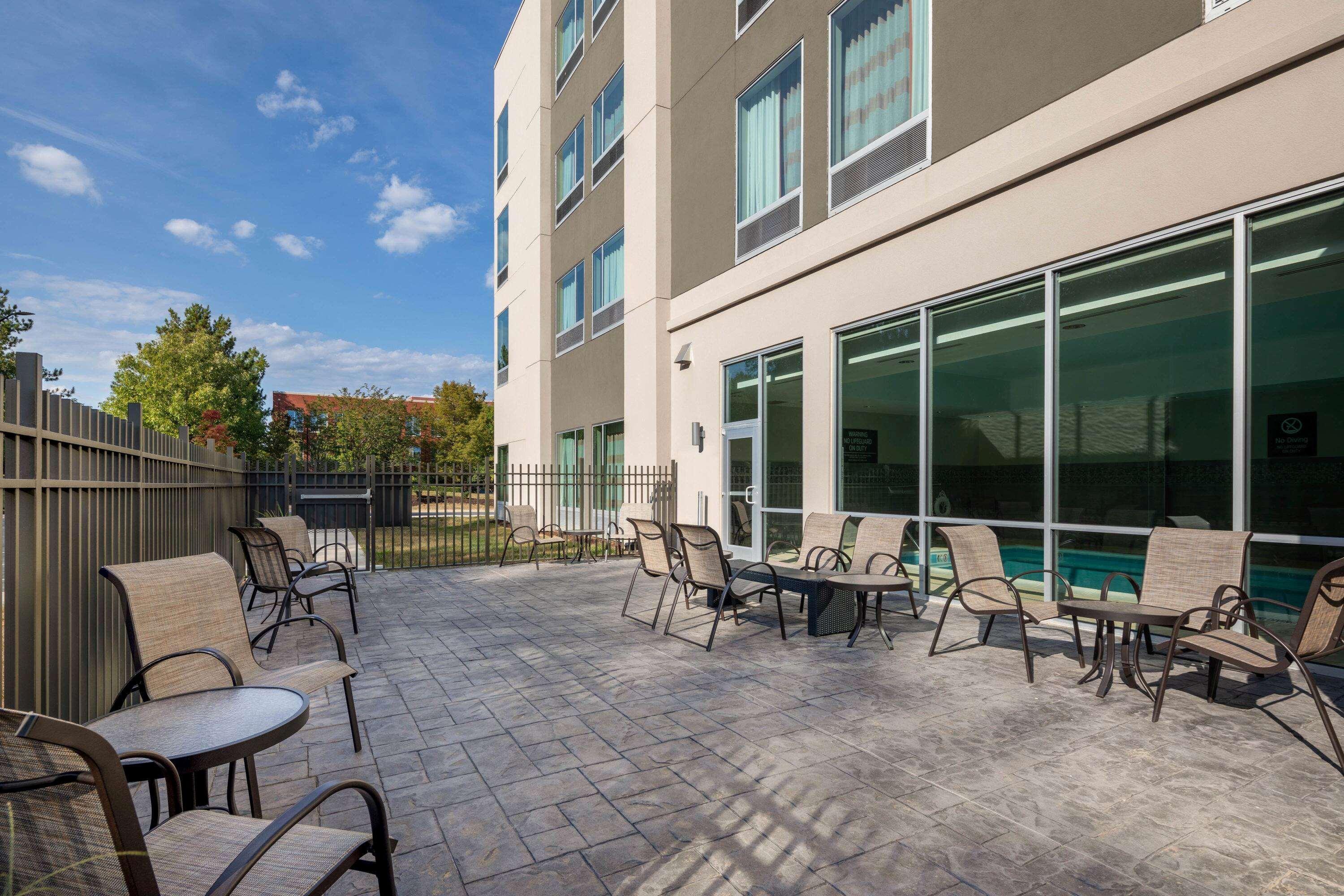La Quinta By Wyndham Greensboro Airport High Point Extérieur photo